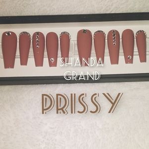 Lux Press-On Nail Sets (Coffin Shape)